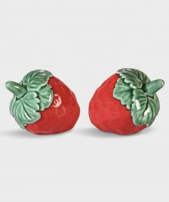 &klevering Strawberry Salt and Pepper Pots