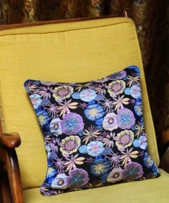 &klevering Square Bloom Cushion - Multicoloured
